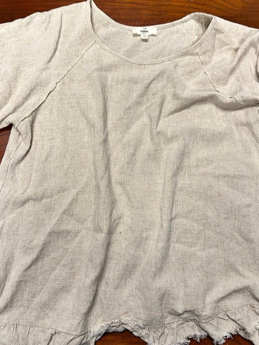 entro Short Sleeve Frayed Hem Blouse in Beige